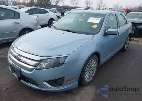 2010 Ford Fusion Hybrid from USA, damaged, VIN 3FADP0L39AR210137